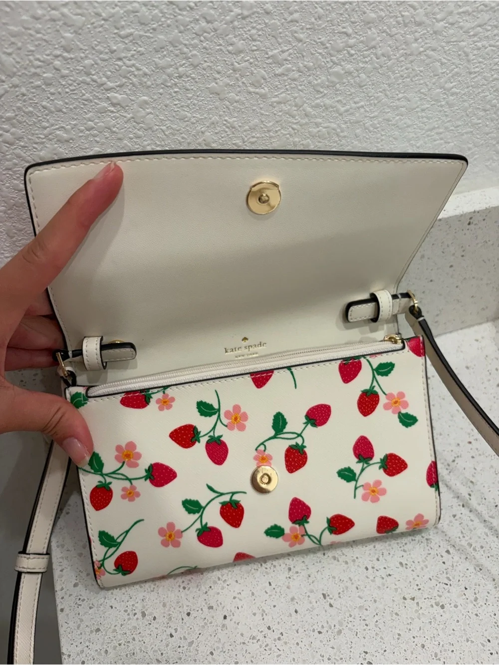 🍓Kate Spade New York Strawberry Vine Perry Leather Crossbody Bag NWOT